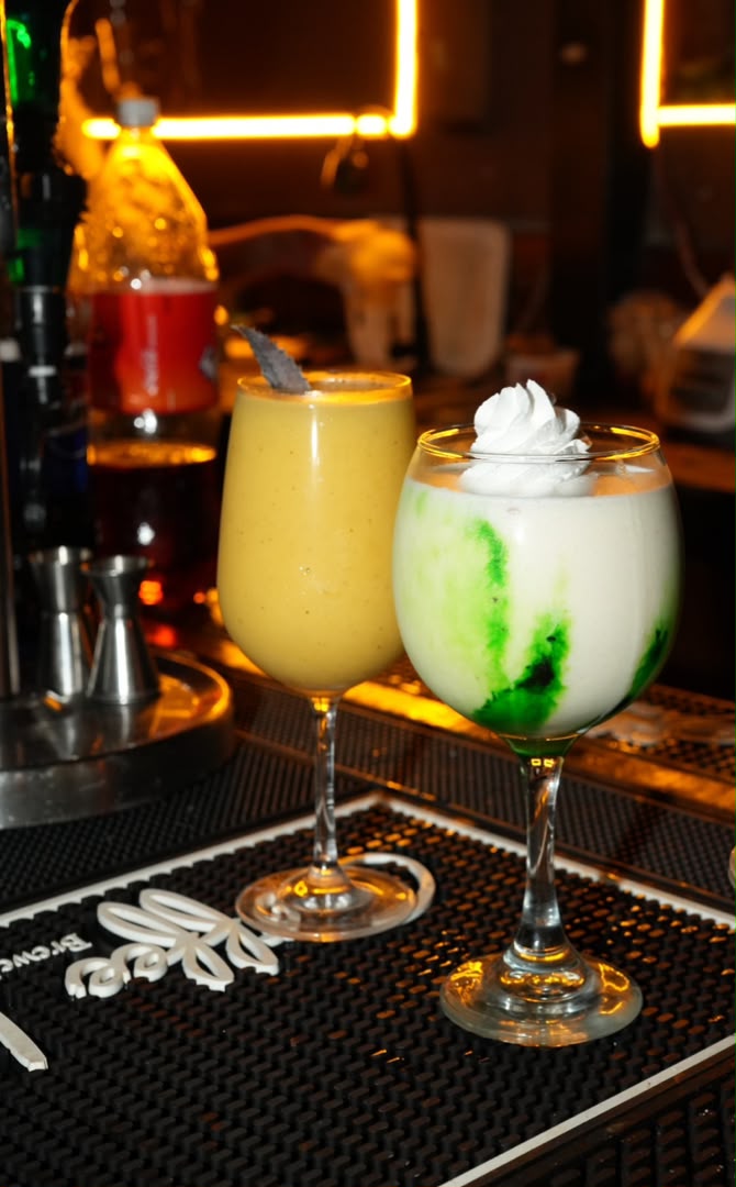 Cócteles de la coctelería de En Alturas Café Bistró Bar en Mérida, Venezuela.