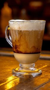 latte-macchiato-en-alturas-cafe-merida
